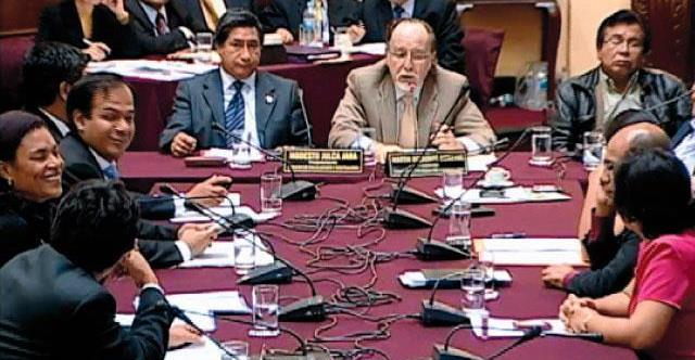 Congreso archivó investigación por corrupción contra Álvarez  en el 2013