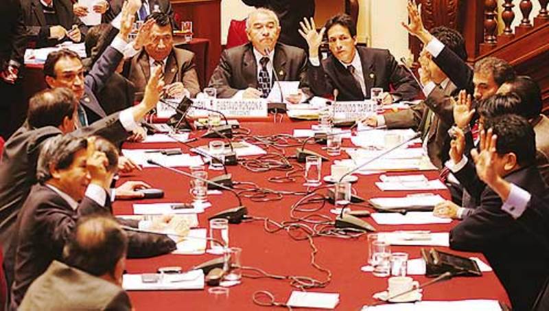  Congreso ordena archivar informe de denuncias contra César Álvarez