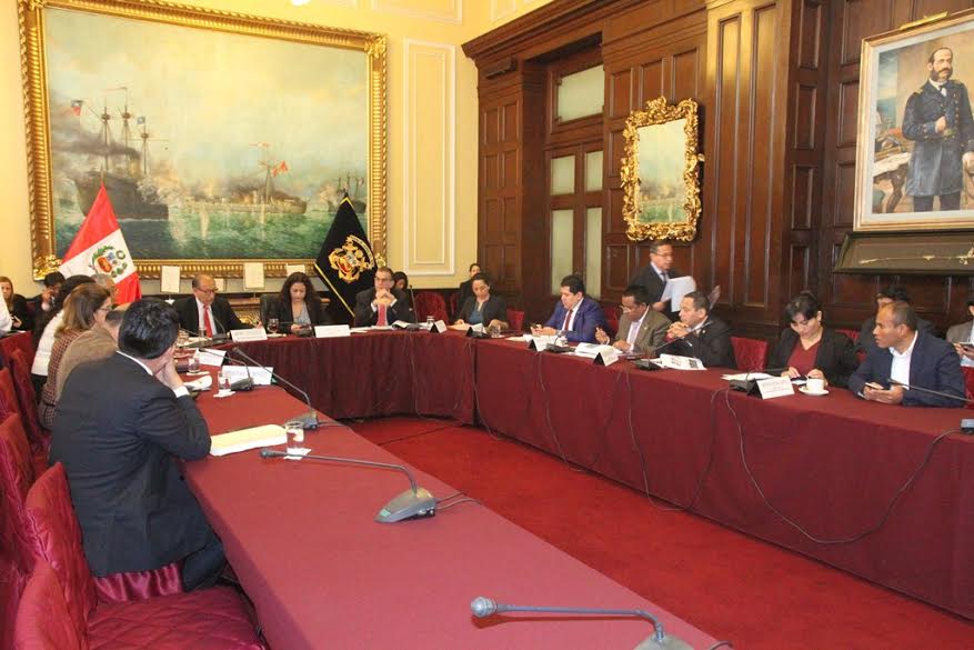 Comisión de Presupuesto del Congreso evalúa sanciones contra gobernador de Áncash