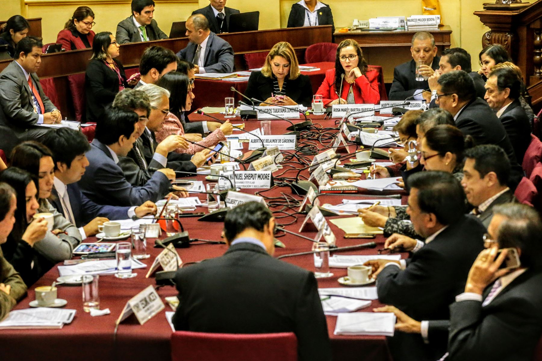 Retiran de reforma obligación de parlamentarios de declarar su patrimonio