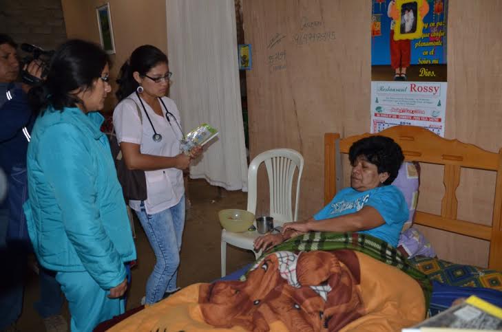 Municipio costeará análisis clínicos de humilde mujer para detectar su enfermedad