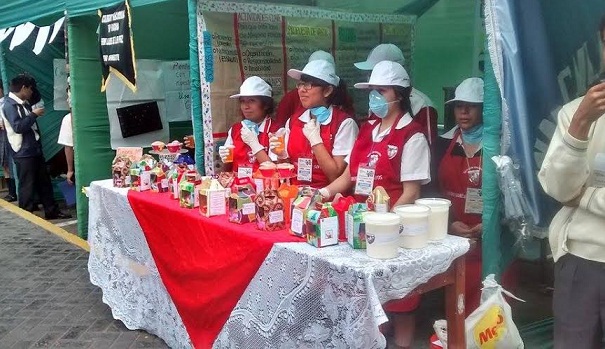   Ugel- Santa realizó concurso educativo “Crea y Emprende 2014”