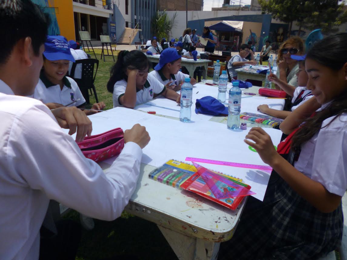 Escolares participaron en concurso de pintura y dibujo referido al agua