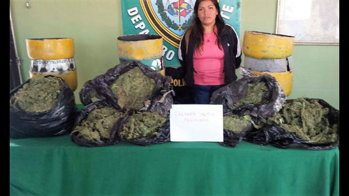 Condenan a 6 años ocho meses de cárcel a mujer que transportaba droga en balones de gas