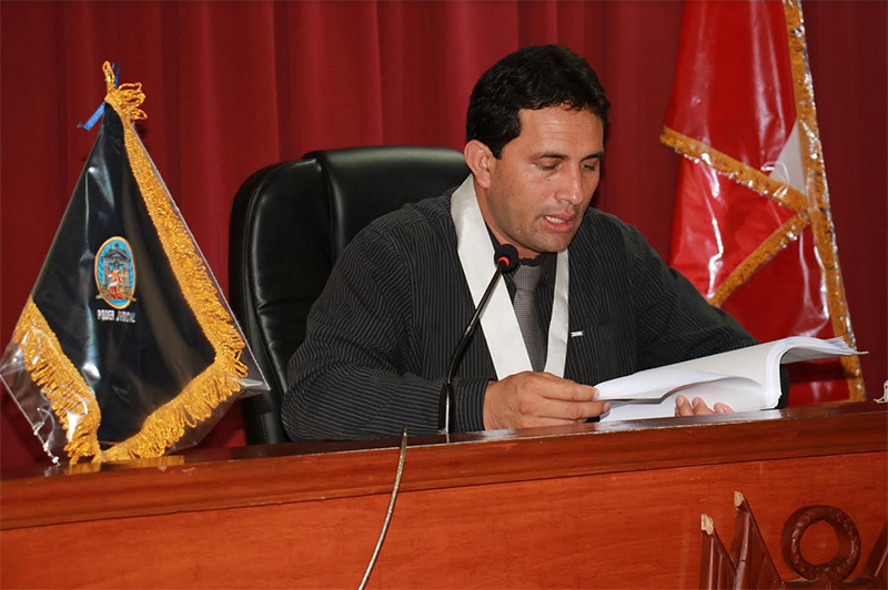 Condenan a cinco años de cárcel a exfuncionario de Chinecas y a empresaria por colusión