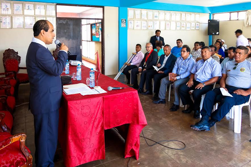 Huarmey: presidente de Corte del Santa dictó conferencia penal a periodistas y autoridades