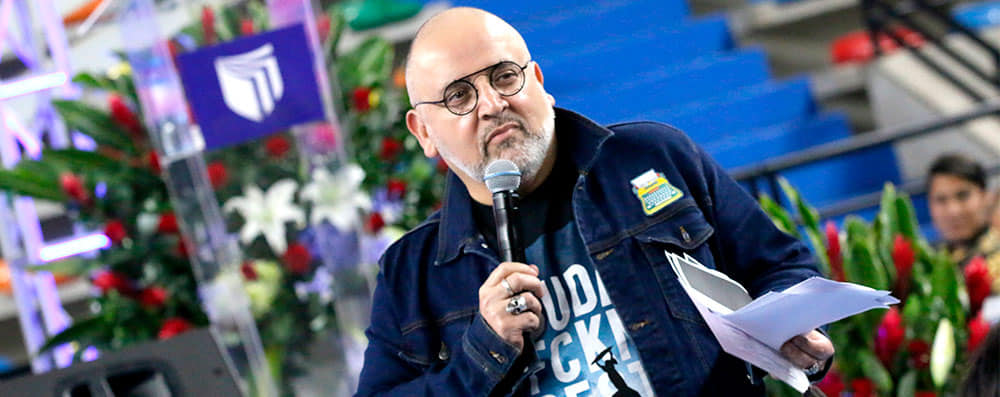 Beto Ortiz dictará taller para periodistas en Feria Internacional del Libro de Chimbote