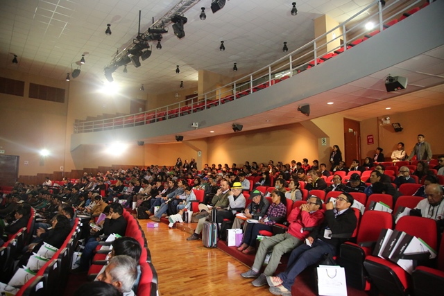 Miembro del TC dictará conferencia magistral en la Universidad del Santa