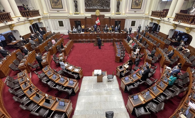 María del Carmen Alva anuncia ampliación de legislatura 