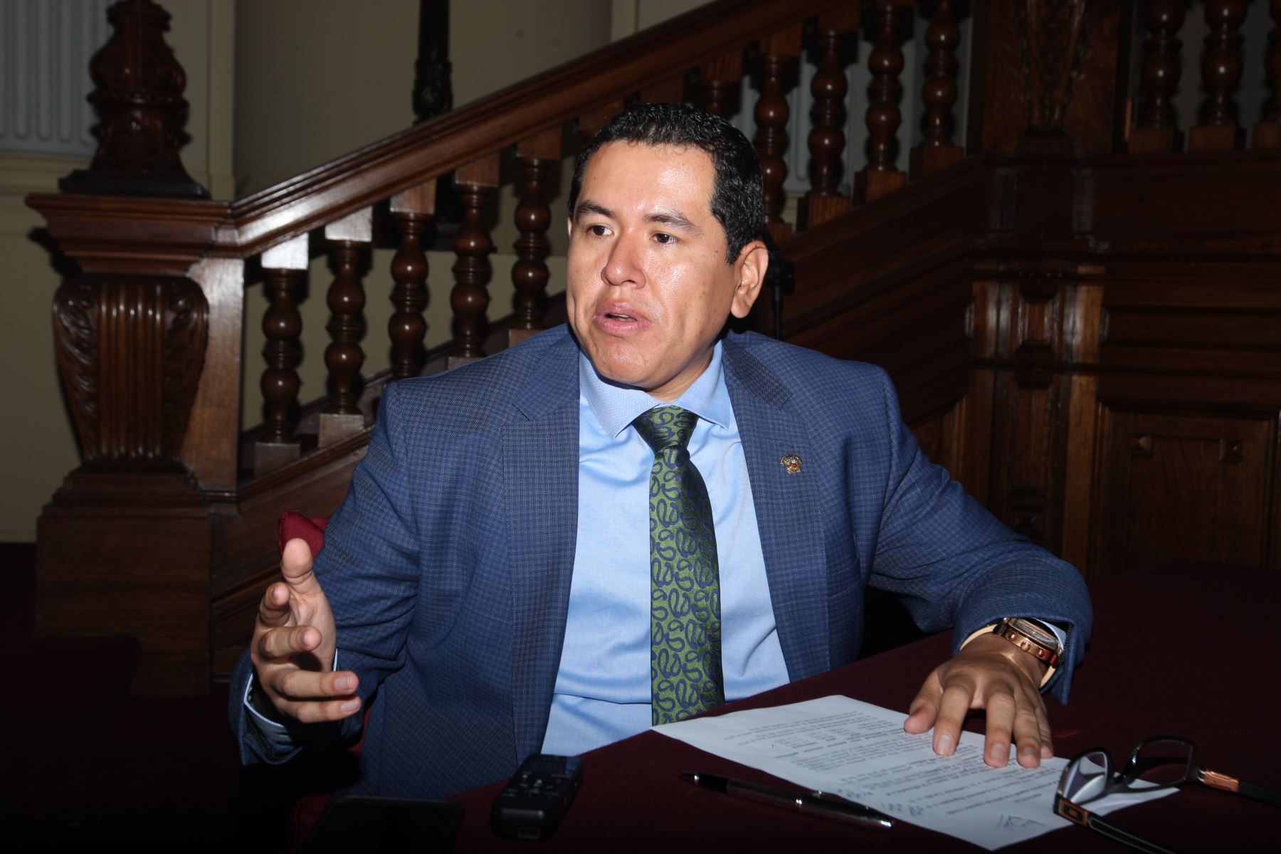 Congresista ancashino presenta proyecto que protege a cónyuge de gestante contra despido arbitrario