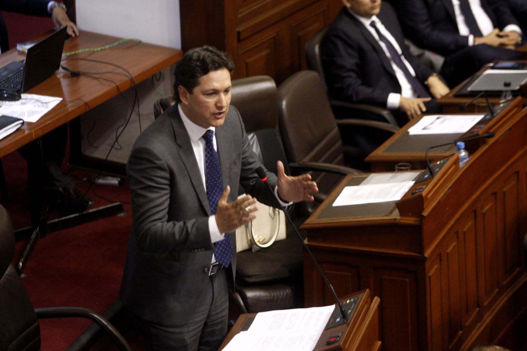 Presentan denuncia constitucional contra congresista Daniel Salaverry