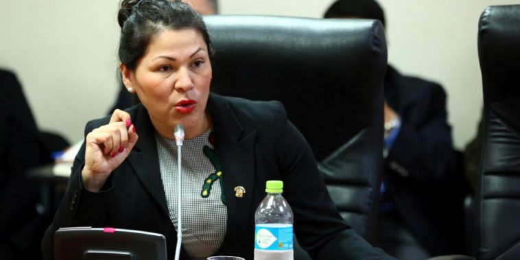 Comisión de Ética del Congreso aprobó informe que suspende 60 días a Yesenia Ponce