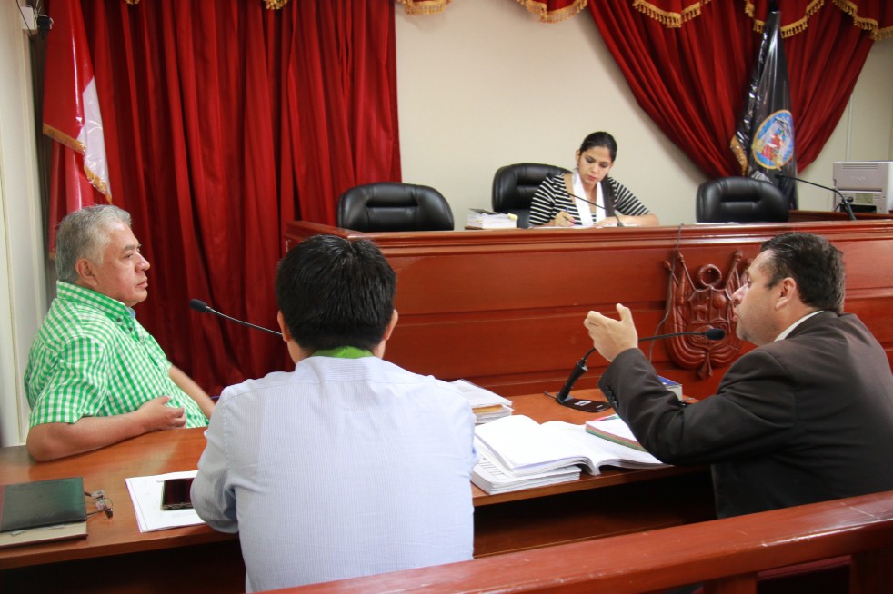  Chimbote. Congresista Narváez interrogado en juicio que se sigue al preso Waldo Ríos