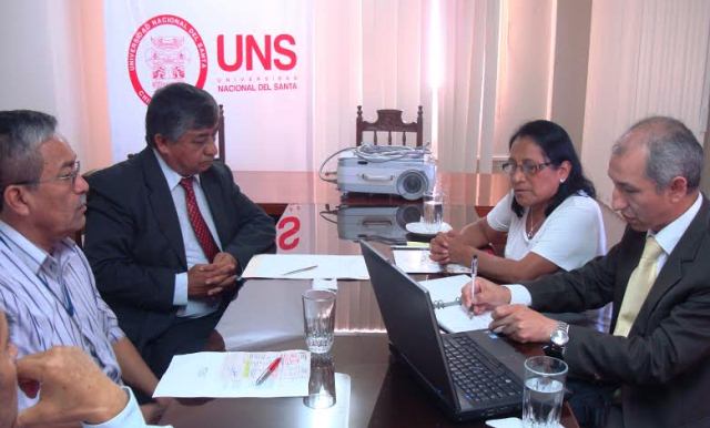 Autoridades de la UNS recibieron a congresista Crisólogo