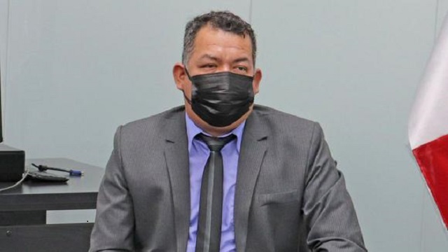 Tras allanamiento a su vivienda congresista Espinoza dice que no es parte de una red criminal