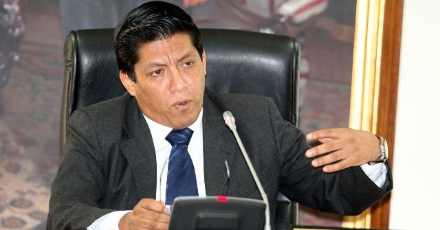"César Álvarez debería alejarse del gobierno regional de Áncash", afirma congresista Zeballos