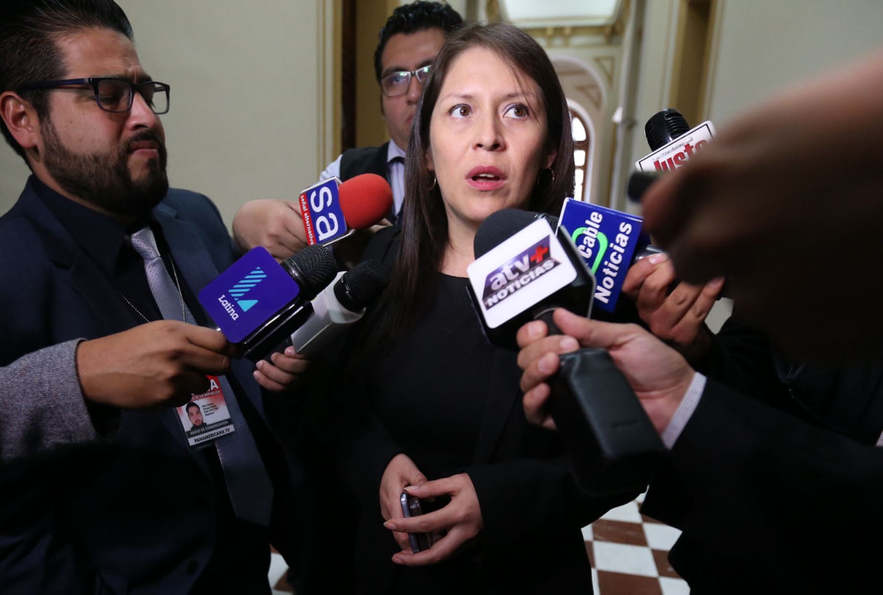 Congresista Yeni Vilcatoma niega vínculo con sicario “Goro”