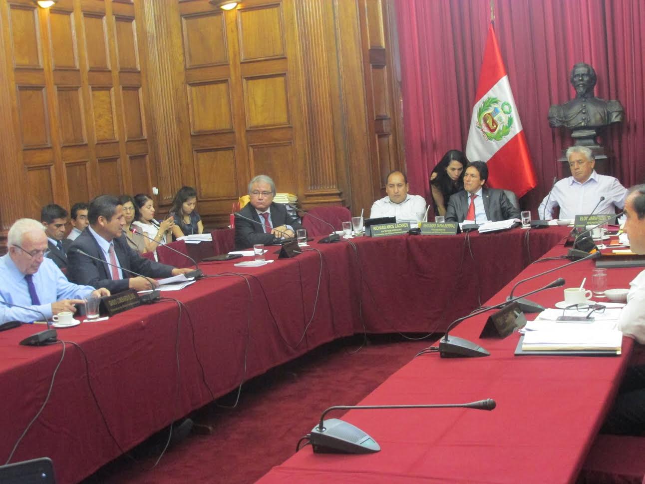 Consejero delegado de Áncash declaró en Ética por investigación a congresista Yesenia Ponce