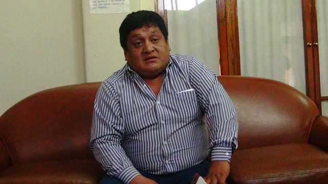 Consejero Ángel Durán dice que no se arrepiente de agredir a enamorado de su hijastra