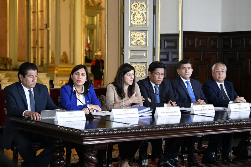 Poder Ejecutivo aprobó presupuesto en Consejo de Ministros que prevé aumentos remunerativos en educación y salud