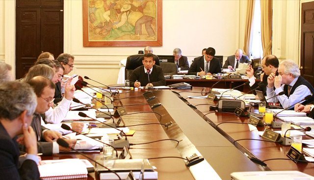 Impondrían sanciones pecuniarias a funcionarios corruptos: proyecto de ley