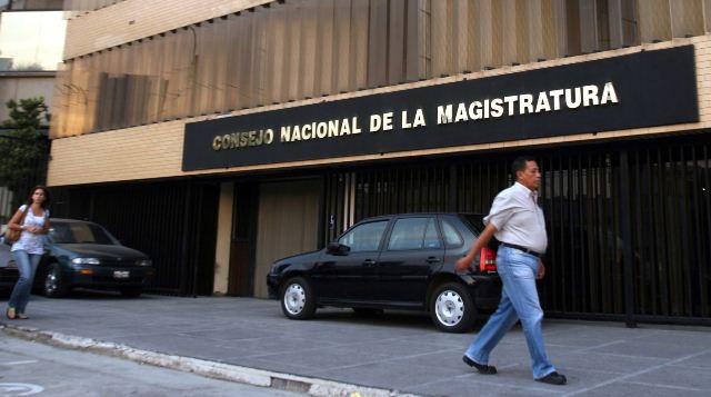 Perú: más de 4 mil abogados postulan a 1,109 plazas entre jueces y fiscales