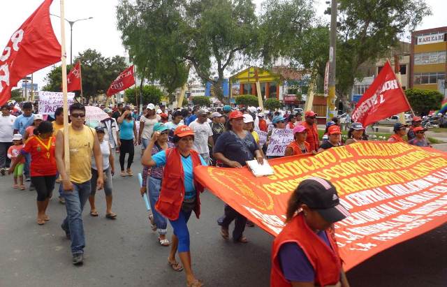 Chimbote: con movilización obreros de construcción civil exigen porcentaje de obra