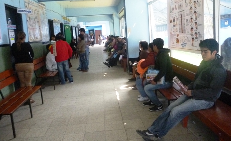 Urge mejorar infraestructura y equipos en hospital La Caleta