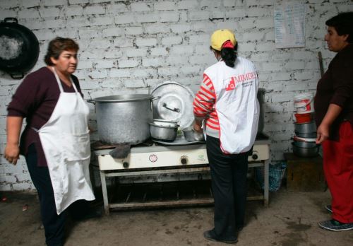 Contraloría detecta que 127 municipios no han ejecutado presupuesto para el Vaso de Leche