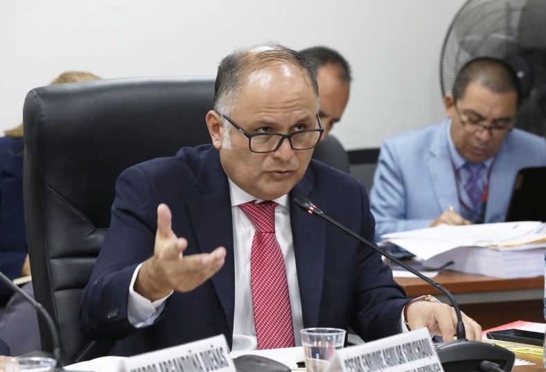 Contralor anunció la reingeniería del Sistema Nacional de Control ante crítica situación presupuestal