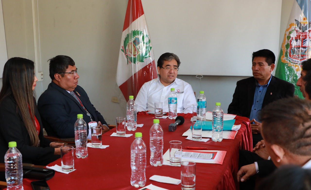 Contralor Shack se reunió con autoridades provinciales de la región Áncash