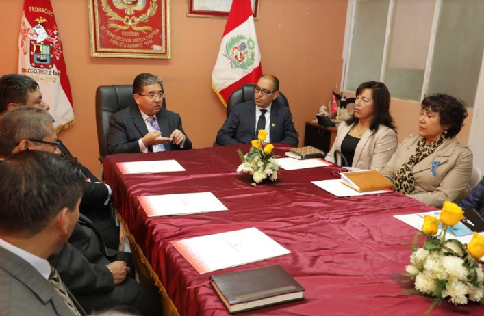 Contralor  alerta que  autoridades salientes de gobiernos regionales y ediles que incumplieron transferencia de gestión serán sancionados 