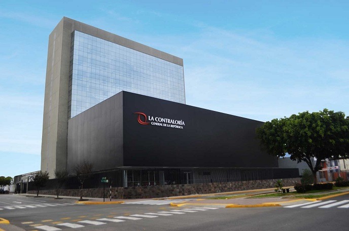 Postula a la Maestría en Control Gubernamental