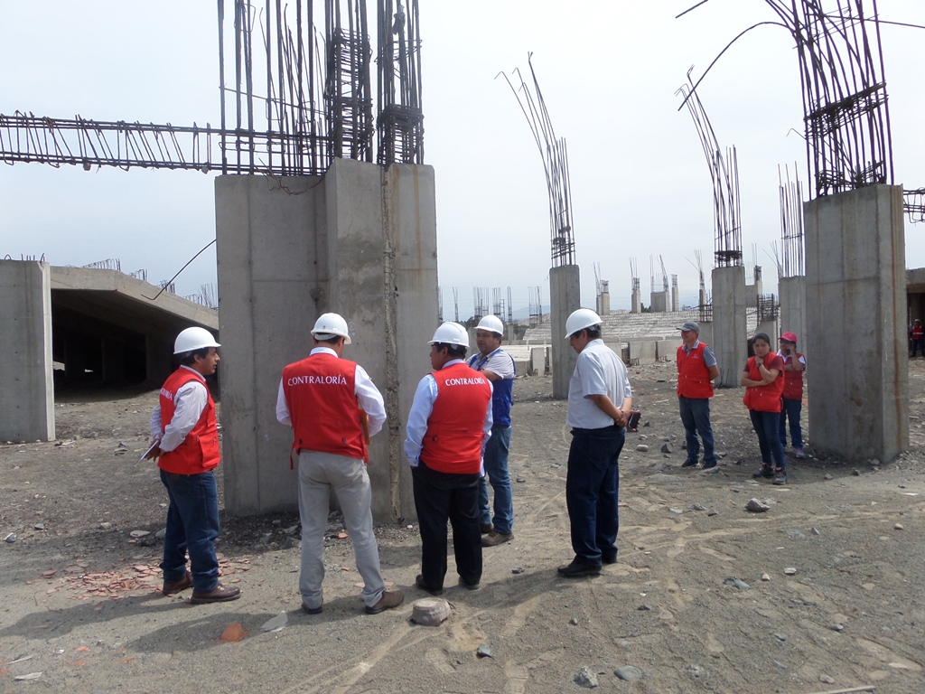 Contraloría en Chimbote: “Obra inconclusa de coliseo cerrado debe demolerse”