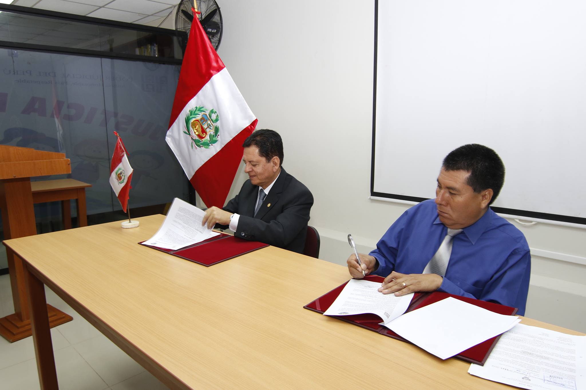 Corte Superior de Justicia del Santa y UGEL de Casma firmaron convenio