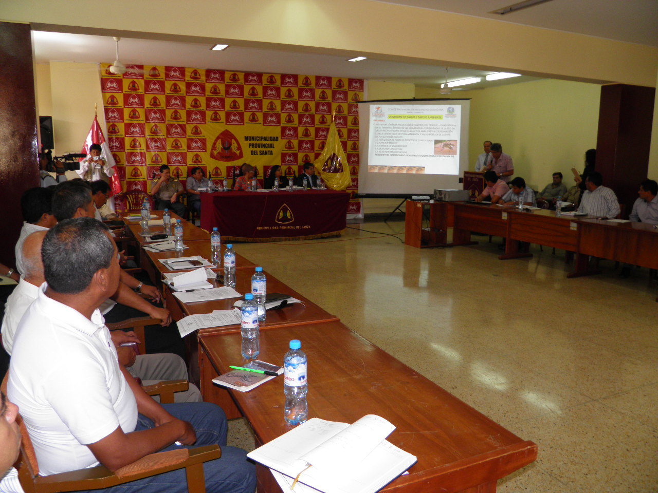 Chimbote: Exigirán instalación de bloqueadores de celulares en penal de Cambio Puente