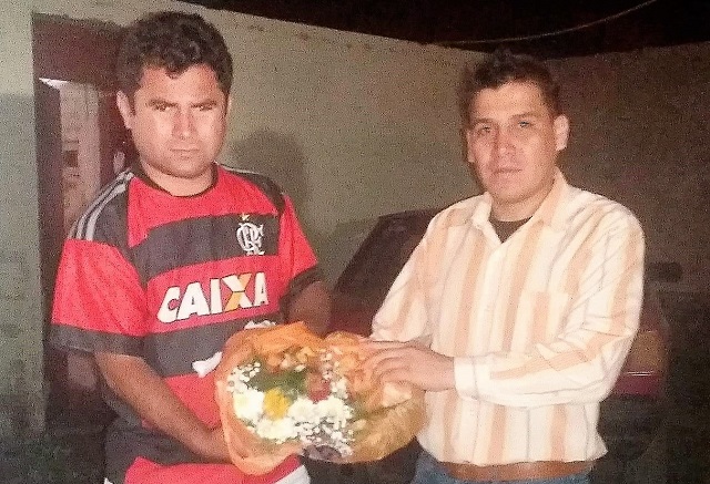 Arrojan corona fúnebre en vivienda del asesor legal del municipio de Quillo