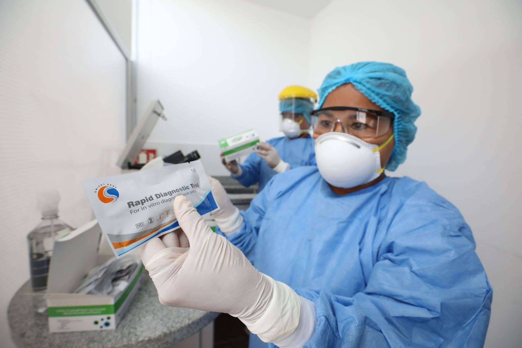 Coronavirus: medio millón de pruebas rápidas llega al Perú procedente de China