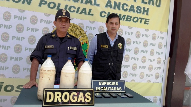 Caen 5 narcos en Nuevo Chimbote con 10 litros de látex de opio valorizados en 80 mil dólares