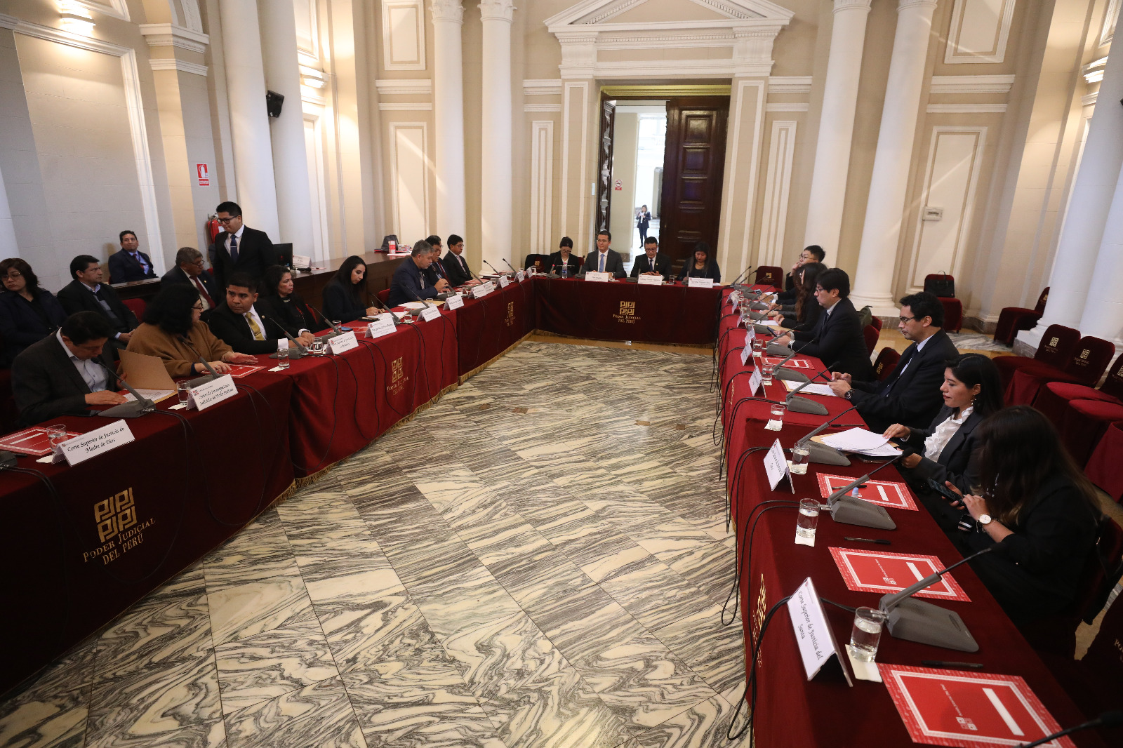 Funcionarios de la Corte del Santa participaron en visita de funcionarios del tribunal Supremo de China