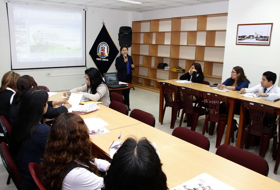 Trabajadores de Corte del Santa son capacitados en el idioma Quechua de Áncash