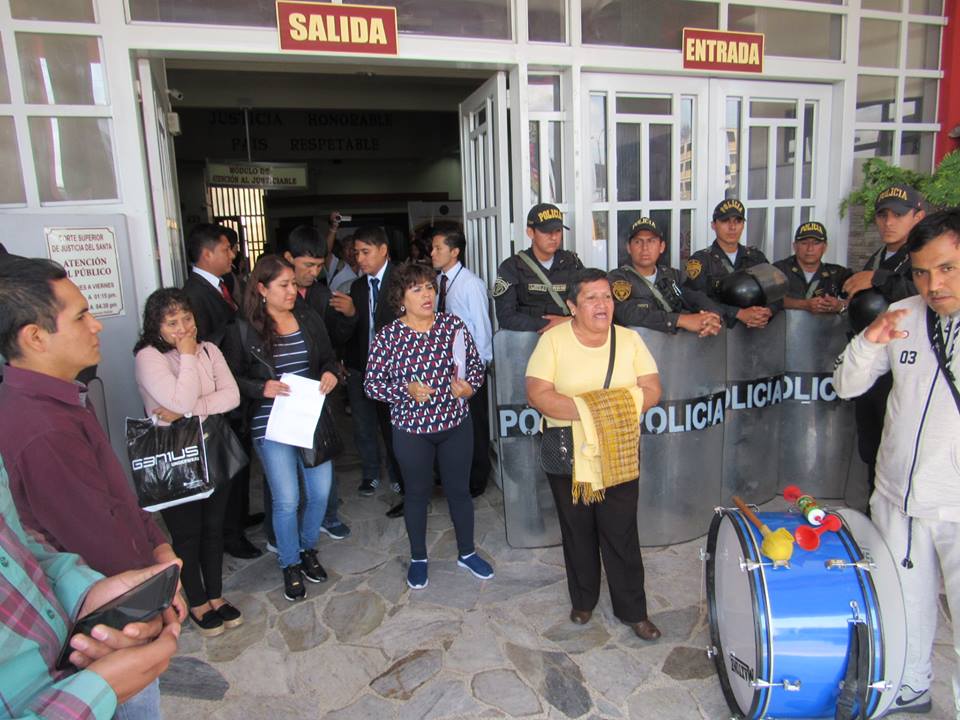 Más de 2 mil procesos paralizados por huelga que acatan los trabajadores del Distrito Judicial del Santa 