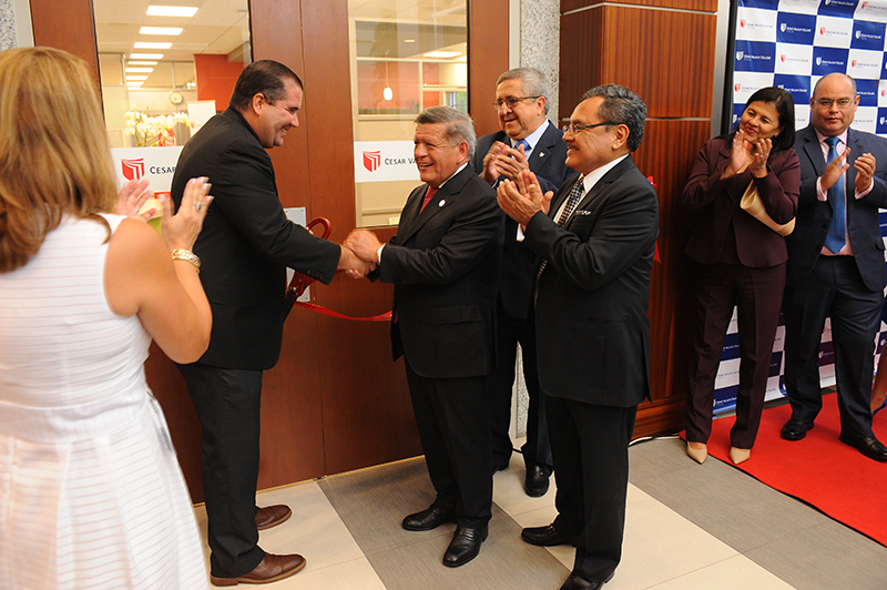 Autorizan funcionamiento del César Vallejo College en Estados Unidos