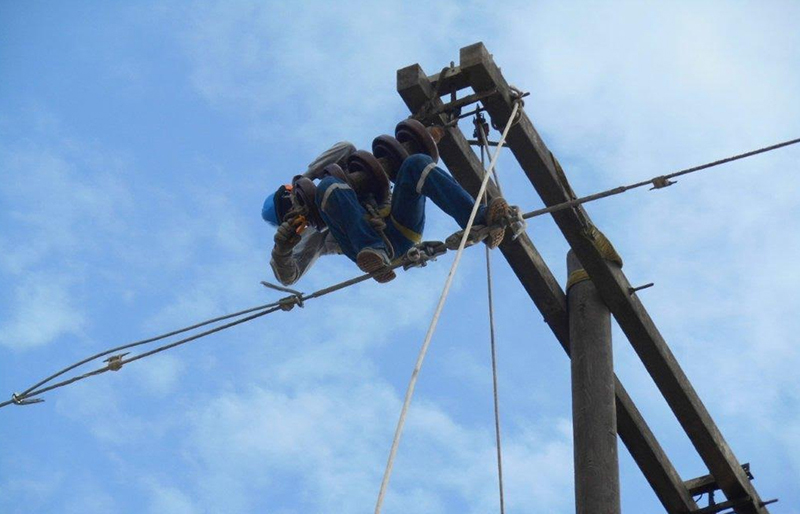 Corte de energía en Huarmey se debió a caída de cables por fuerte corrosión