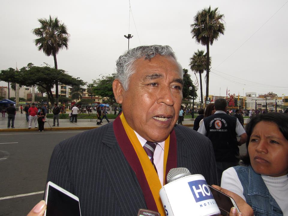 Julio Cortez a gobernador Gamarra: “Si tiene que separar a alguien del cargo que lo separe” 