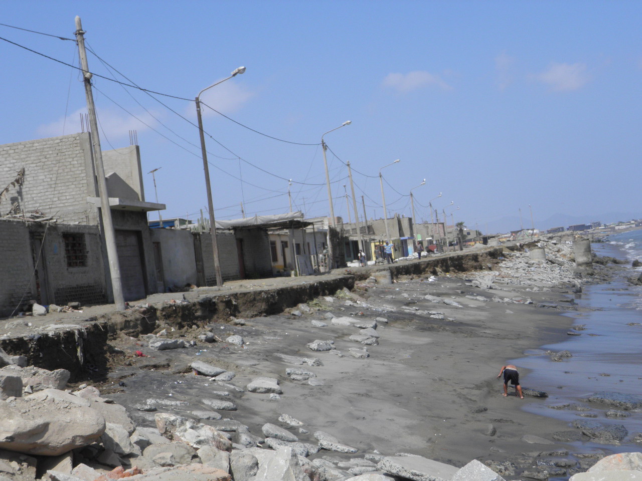 Dos peritos del CIP elaborarán expediente del enrocado de la costanera de Chimbote