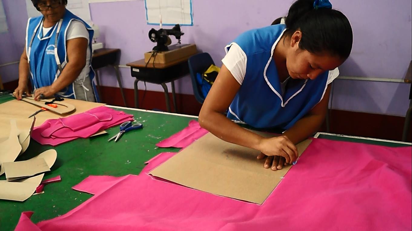 Chimbote: Promueven carreras técnicas para jóvenes de bajos recursos 