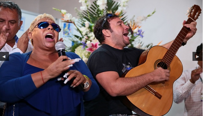 Artistas criollos despiden al ritmo del “Jipi Jay” a Pepe Vásquez