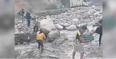 Ancash: pobladores arriesgan sus vidas cruzando caudaloso río