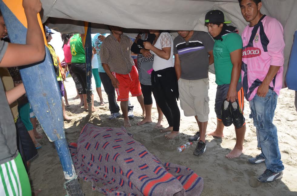 Serenos y buzos encuentran cadáver de adolescente en playa Aguas Frías